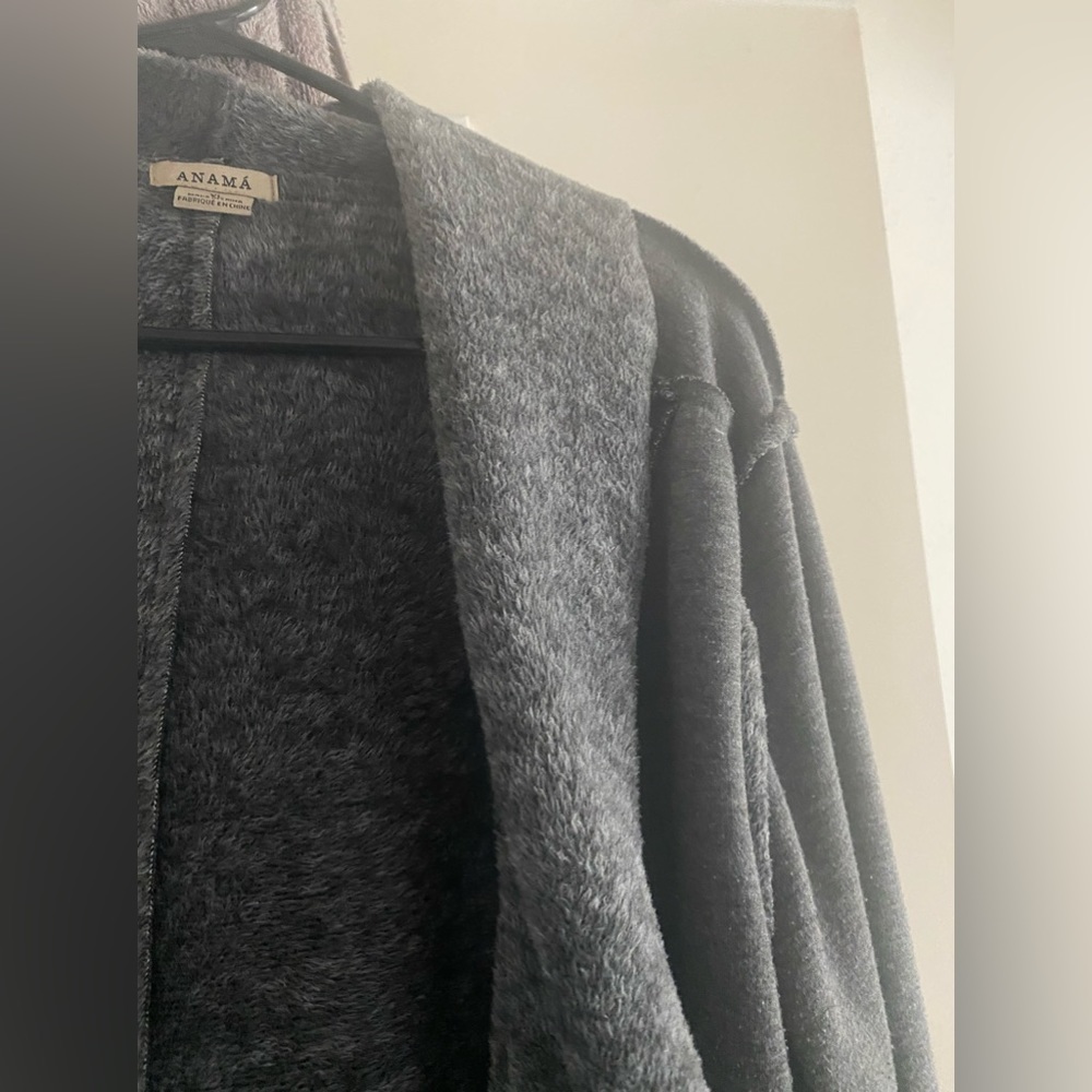 ANAMA full length Grey sweater
